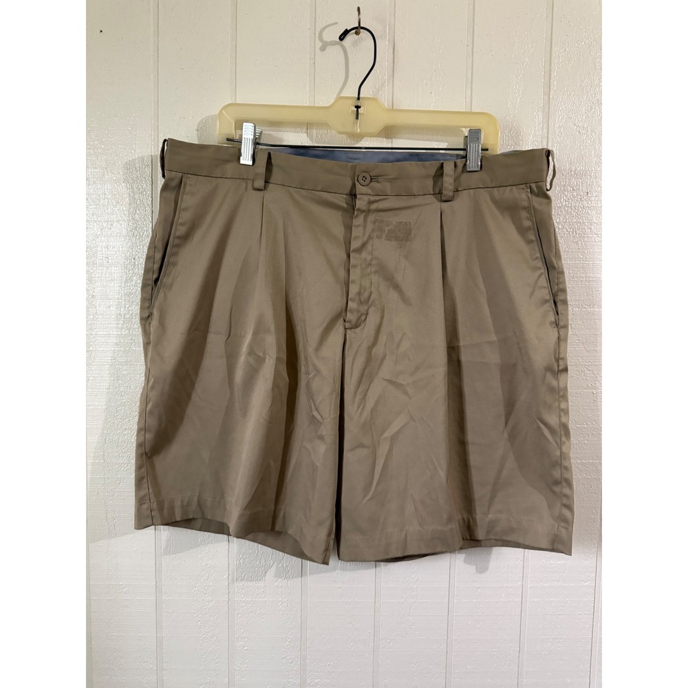Nike Golf Tour Performance Dri-FIT Pleated Shorts Mens 36 Khaki Tan Athletic